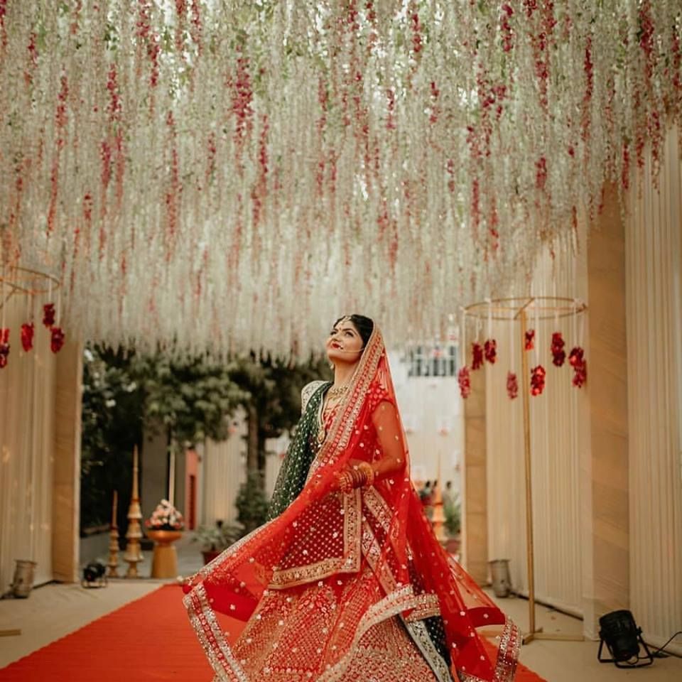 lehenga poses