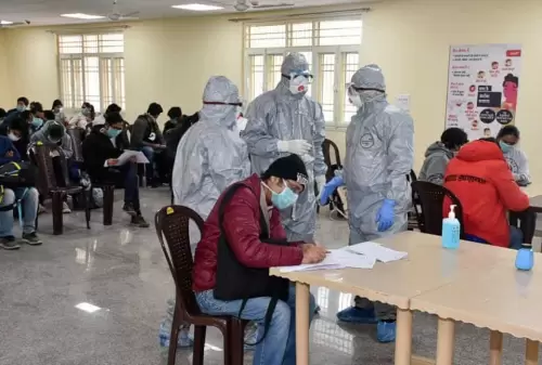 Coronavirus Live Updates: Uttar Pradesh to immunize 1.4 lakh wellbeing laborers on Friday 