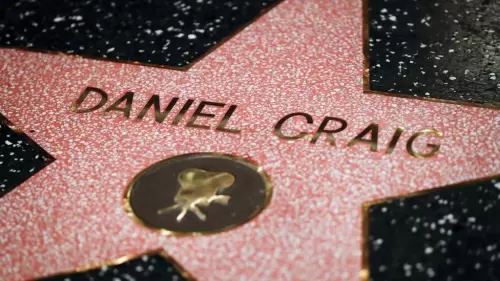 James Bond Daniel Craig receives Hollywood Walk of Fame star