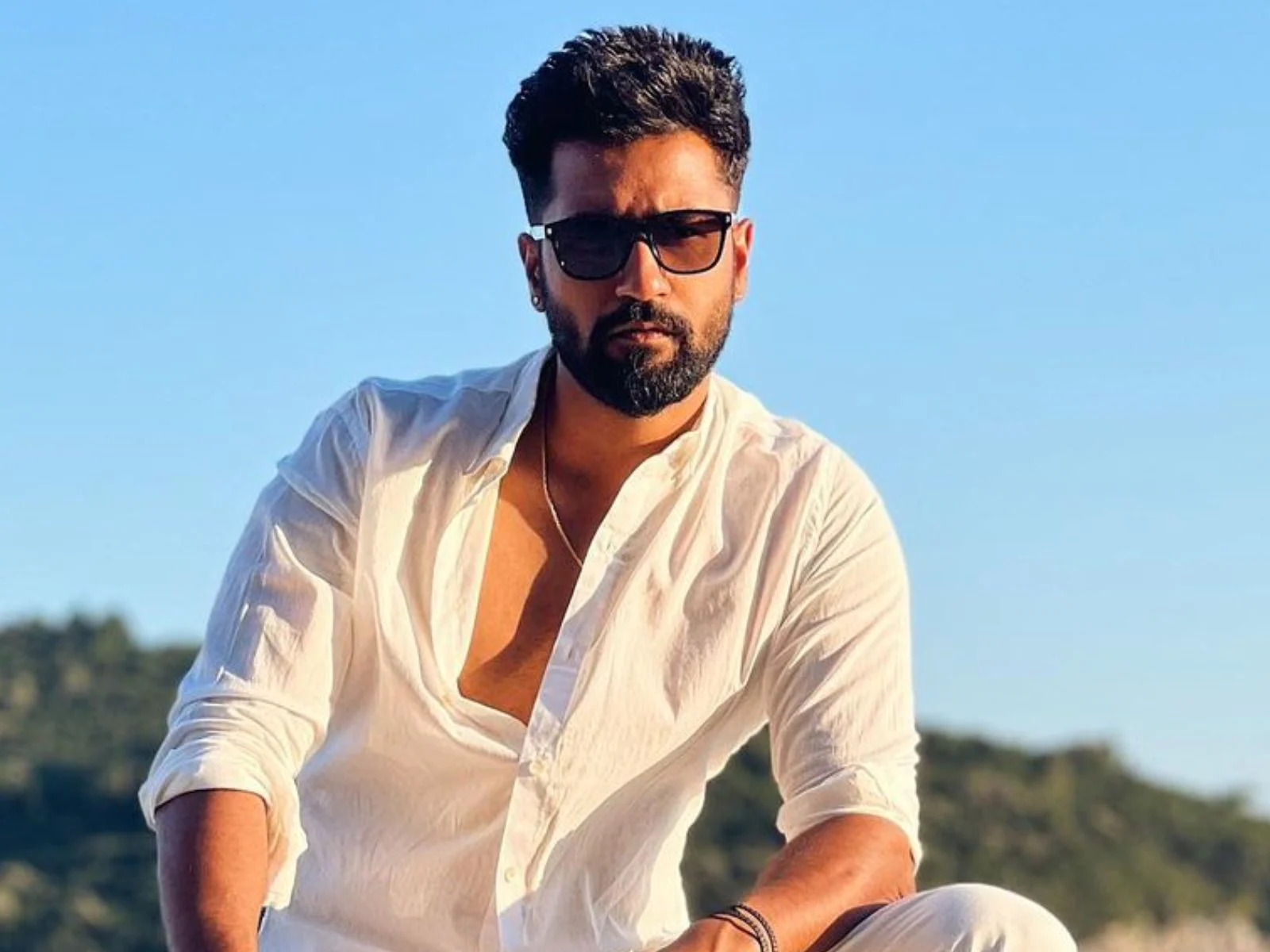 Vicky Kaushal Jim Sarbh Naseeruddin Shah To Star In The Biopic Of 